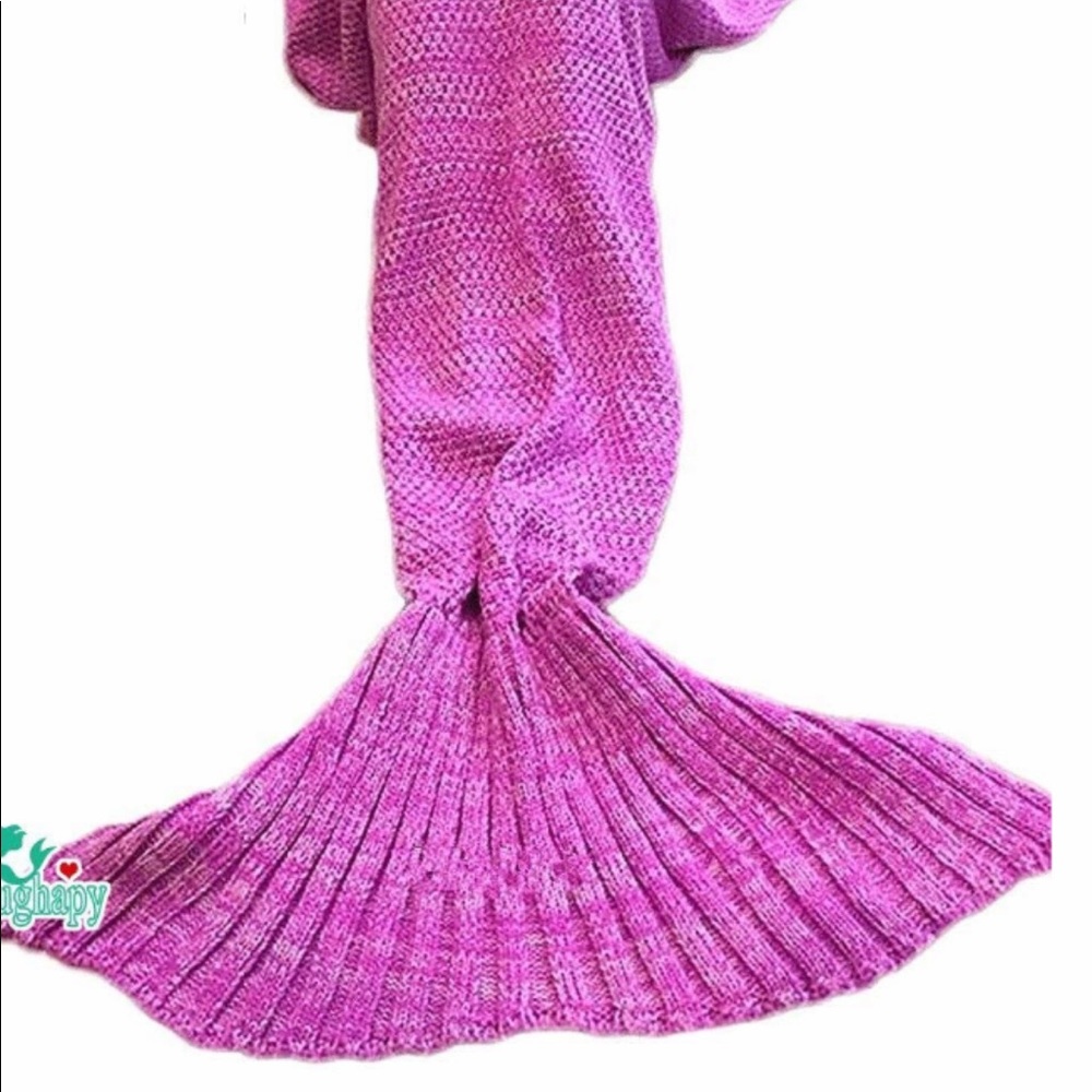 Mermaid Tail Blanket - Picture 4 of 7
